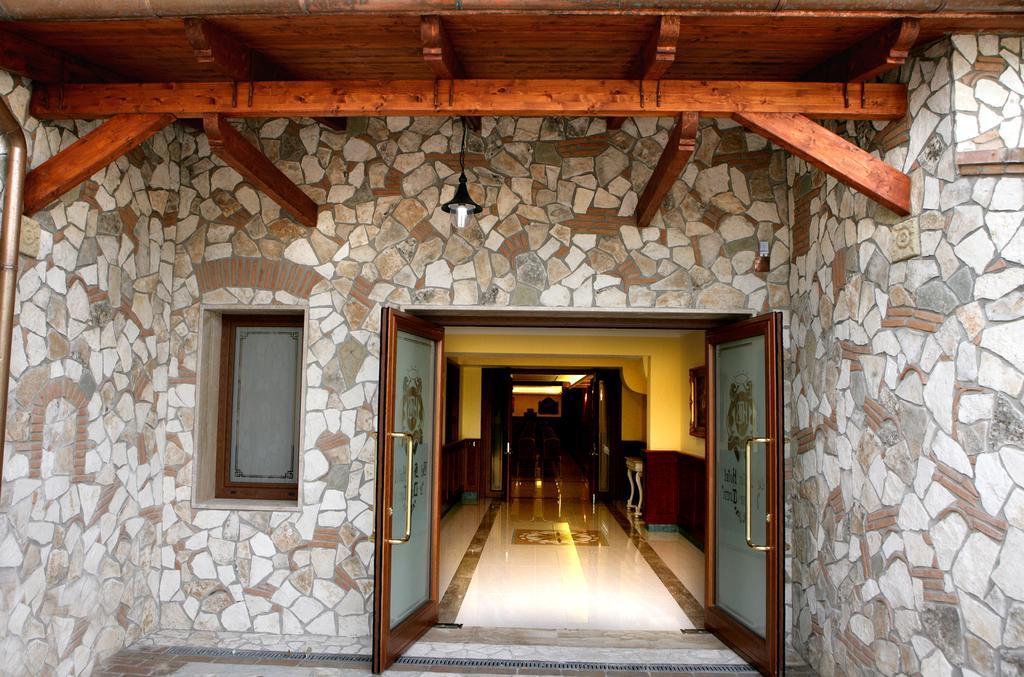 Bel Sito Hotel Due Torri Manocalzati Dış mekan fotoğraf
