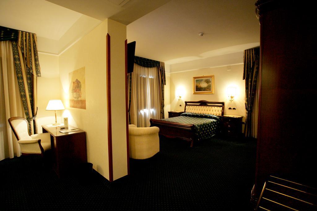 Bel Sito Hotel Due Torri Manocalzati Dış mekan fotoğraf